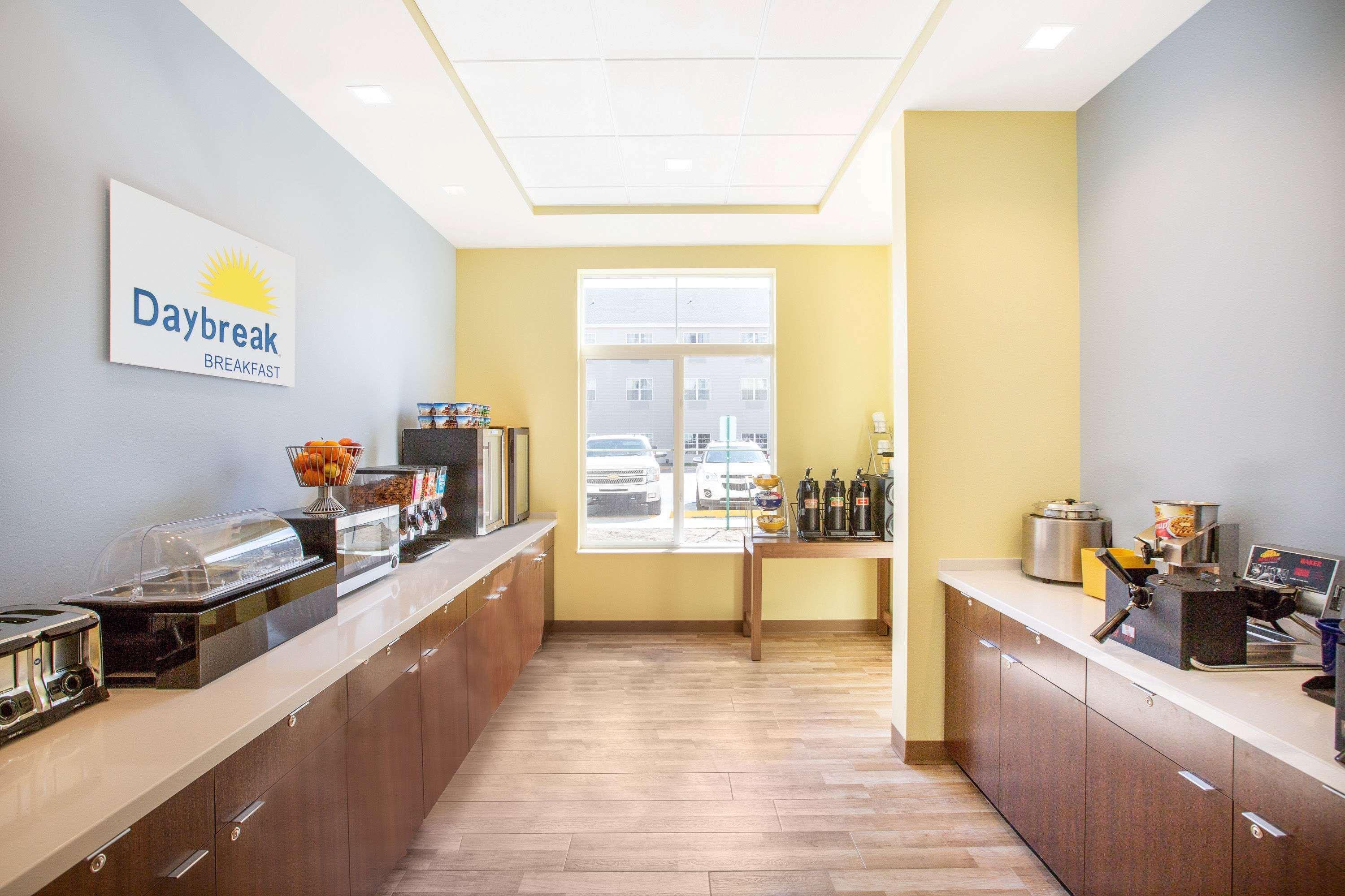 Days Inn & Suites By Wyndham Kearney Ne Eksteriør bilde