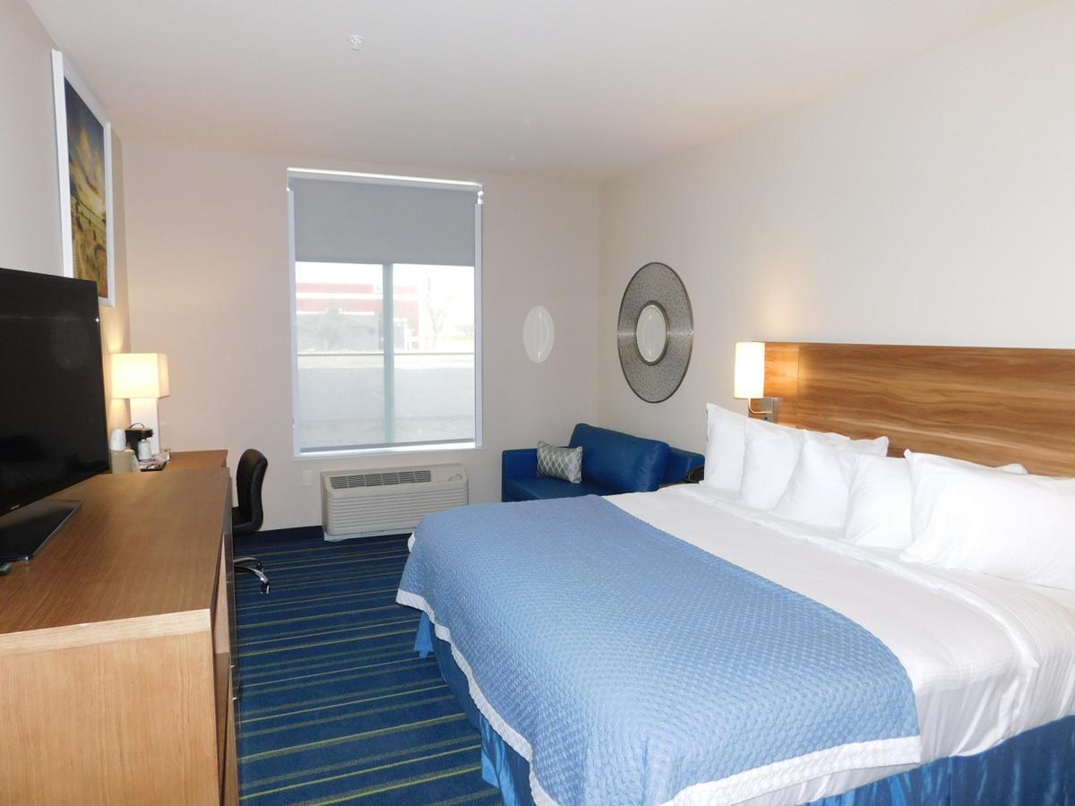 Days Inn & Suites By Wyndham Kearney Ne Eksteriør bilde