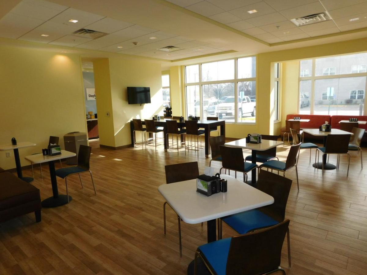 Days Inn & Suites By Wyndham Kearney Ne Eksteriør bilde