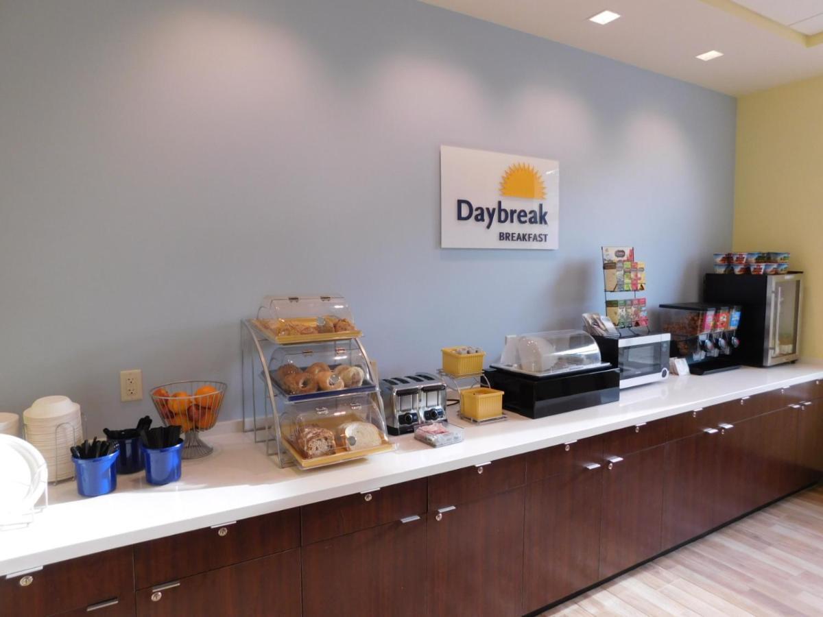 Days Inn & Suites By Wyndham Kearney Ne Eksteriør bilde